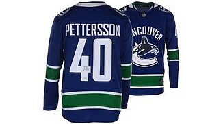 Autographed Elias Pettersson Vancouver Canucks Jersey Autographed Elias Pettersson Vancouver Canucks Jersey
